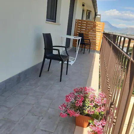 Un Passo Dal Mare - *